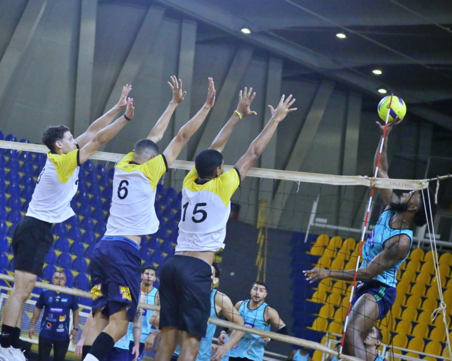 Araraquara é superada pelo Vôlei Mania Pinda