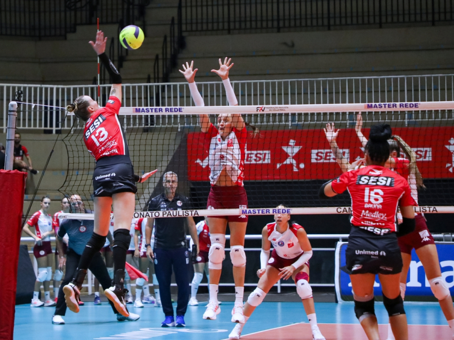 Sesi Vôlei Bauru versus Renasce Sorocaba na semifinal no Paulista