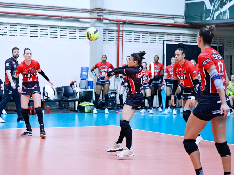 Sesi Vôlei Bauru abre semifinal com vitória sobre Renasce Sorocaba