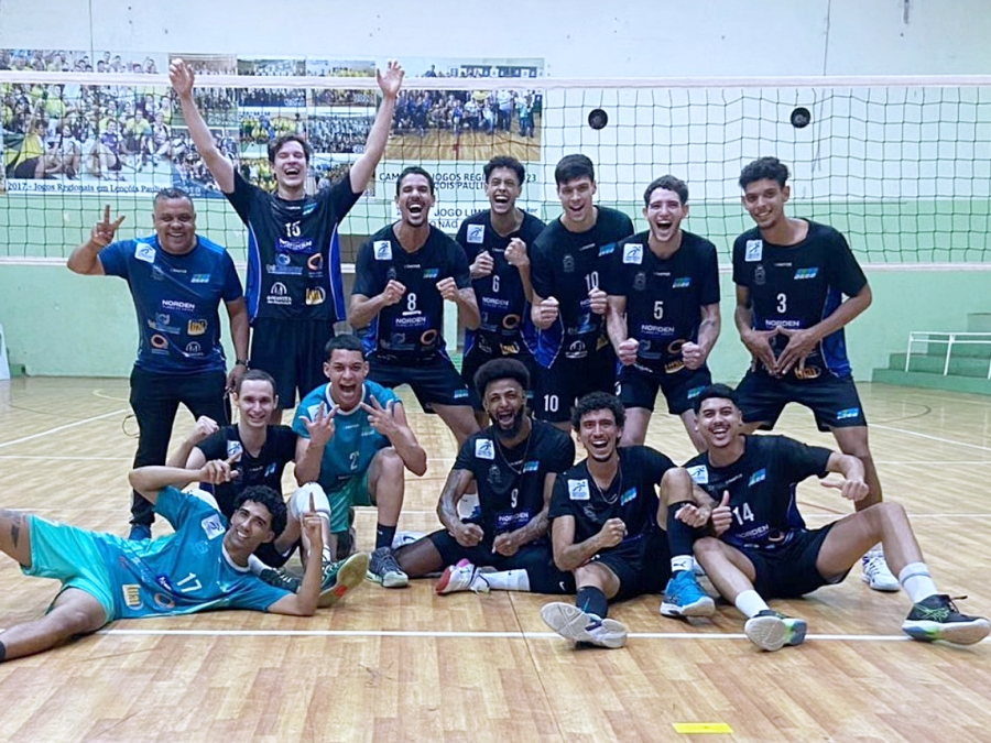 AGEE/São Carlos vence e garante vaga à semifinal